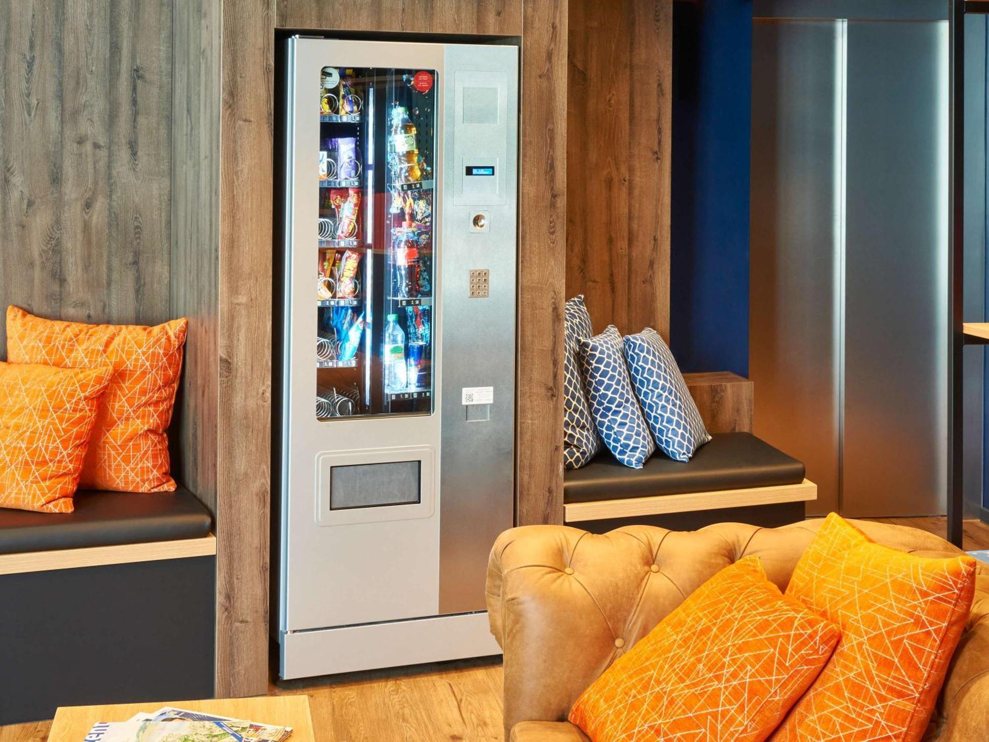 Ibis Budget Singen Buitenkant foto